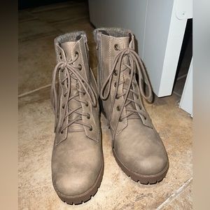 Ankle boots, Soda brand, size 9
